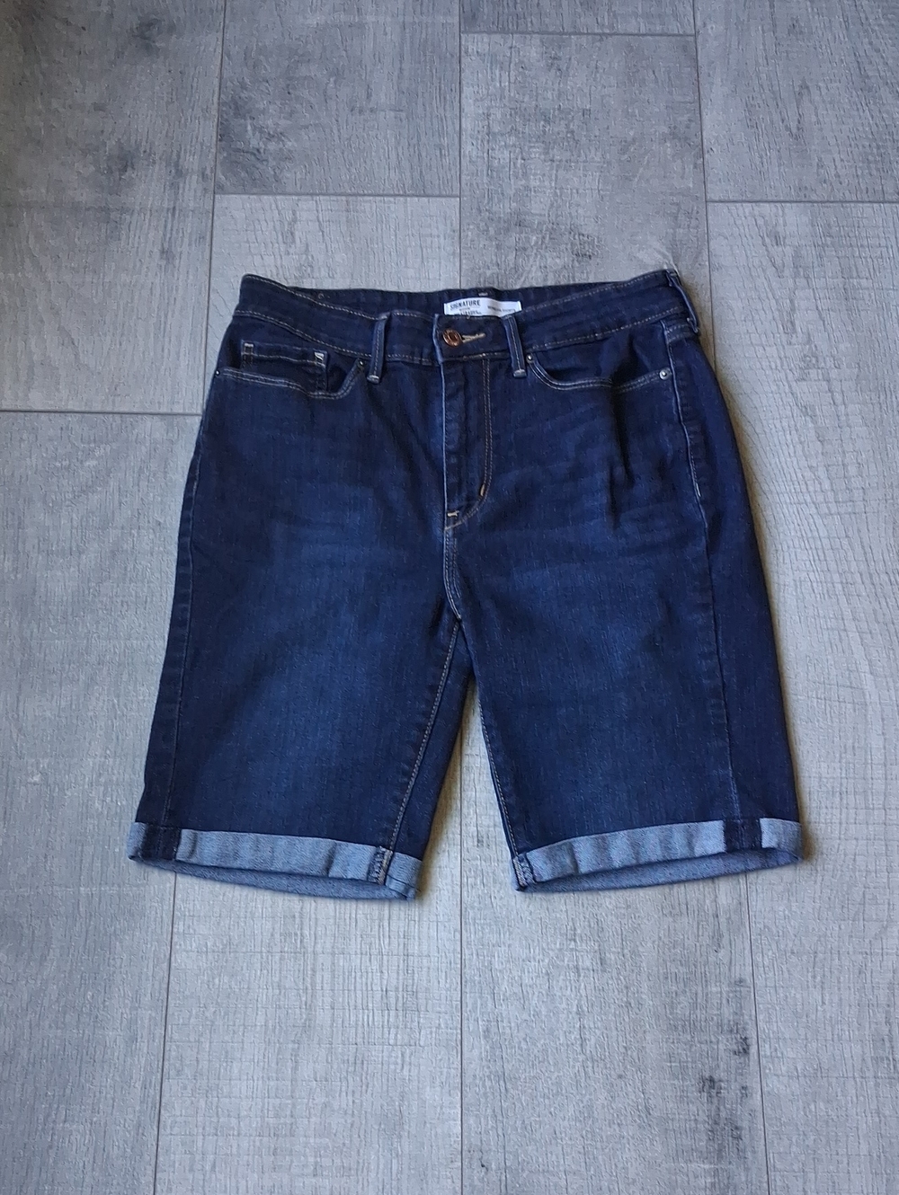Signature by Levi Strauss & Co. Denim Bermuda Shorts Dark Wash Size 6 / 28